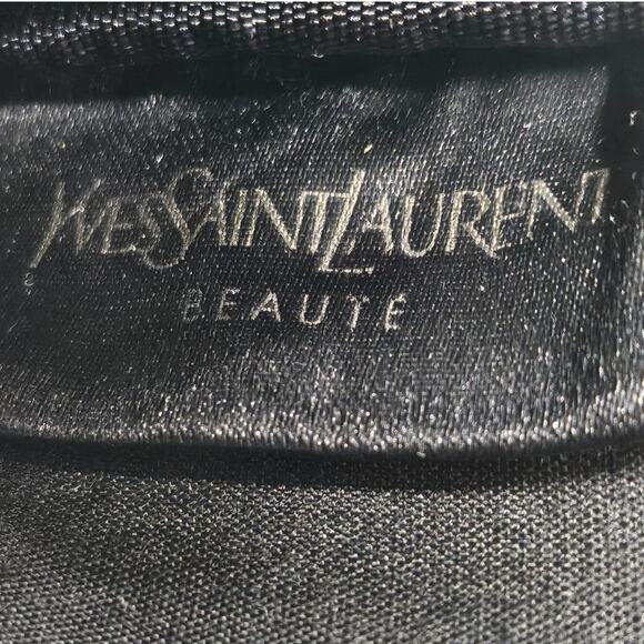 YSL BEAUTY MAKEUP BAG – BLACK LEATHER – GOLD ZIPPER – RARE EMBOSSED LIP DETAIL - Picture 7 of 11